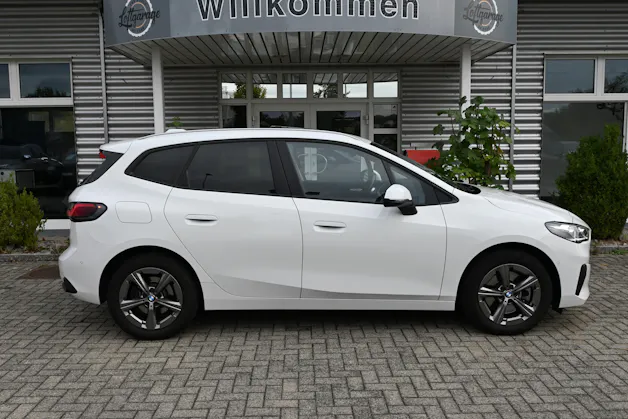 BMW 223d Active Tourer xDrive DKG (CH Auto) + AHK 1500kg