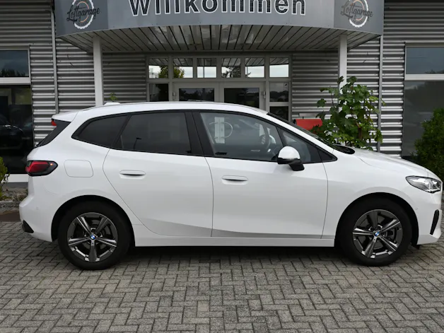 BMW 223d Active Tourer xDrive DKG (CH Auto) + AHK 1500kg