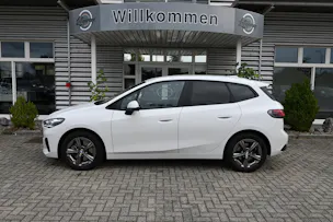 BMW 223d Active Tourer xDrive DKG (CH Auto) + AHK 1500kg