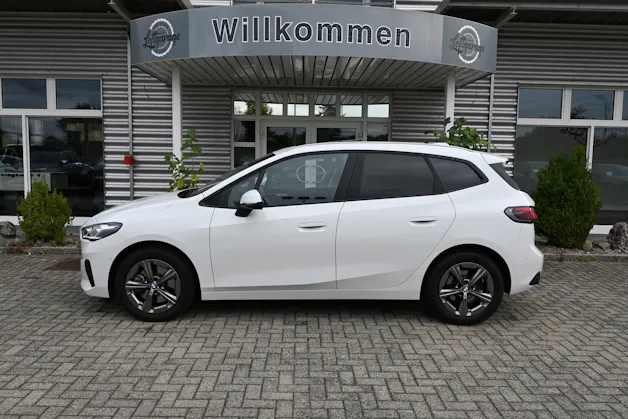 BMW 223d Active Tourer xDrive DKG (CH Auto) + AHK 1500kg