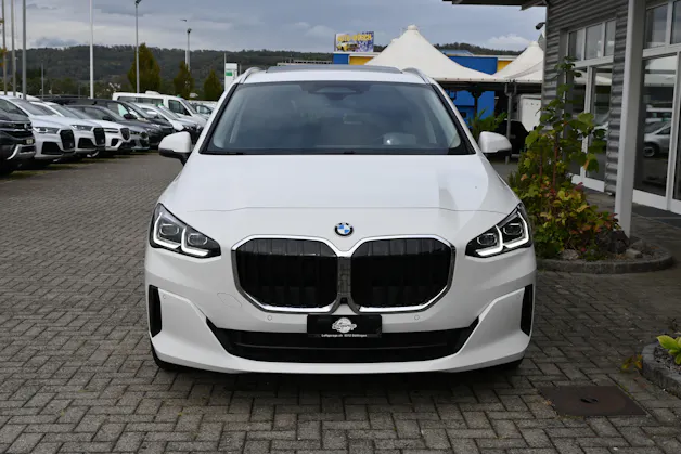 BMW 223d Active Tourer xDrive DKG (CH Auto) + AHK 1500kg