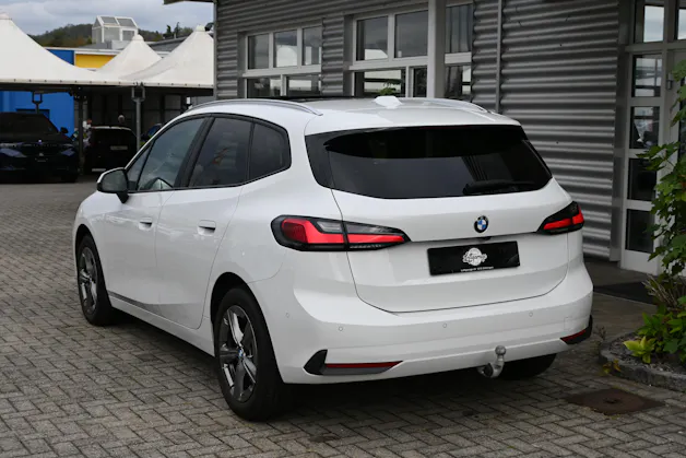 BMW 223d Active Tourer xDrive DKG (CH Auto) + AHK 1500kg
