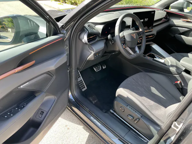 CUPRA Terramar 2.0 TSI DSG 4Drive VZ, AHK, Standheizung, Panoramadach usw