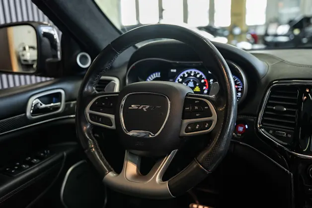 JEEP Grand Cherokee 6.4 V8 HEMI SRT8 Automatic