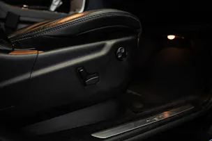 JEEP Grand Cherokee 6.4 V8 HEMI SRT8 Automatic