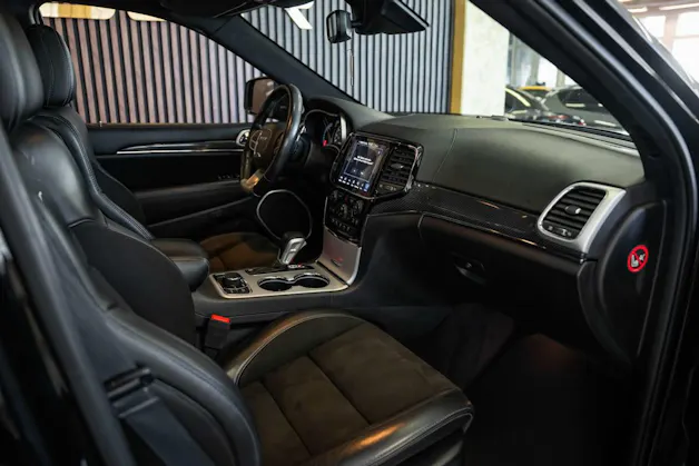 JEEP Grand Cherokee 6.4 V8 HEMI SRT8 Automatic