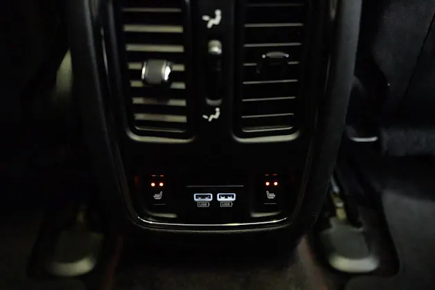 JEEP Grand Cherokee 6.4 V8 HEMI SRT8 Automatic