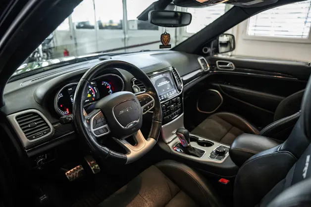 JEEP Grand Cherokee 6.4 V8 HEMI SRT8 Automatic