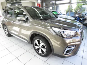 Subaru Forester 2.0i e-Boxer Luxury Lineartronic (Automat, Hybrid)