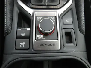 Subaru Forester 2.0i e-Boxer Luxury Lineartronic (Automat, Hybrid)