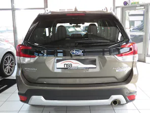 Subaru Forester 2.0i e-Boxer Luxury Lineartronic (Automat, Hybrid)