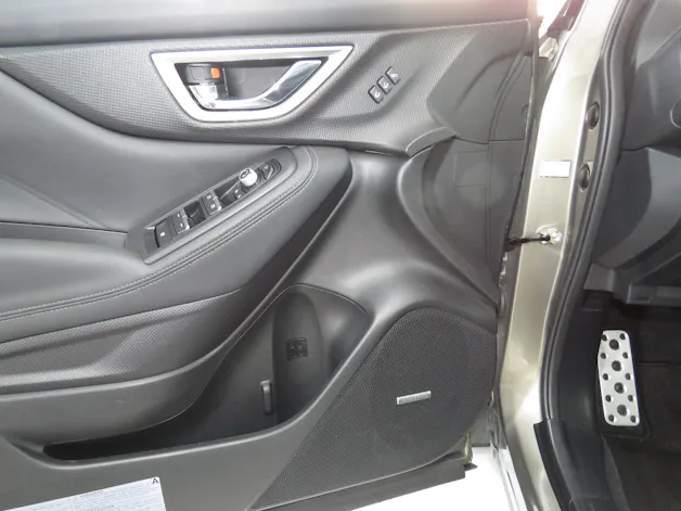 Subaru Forester 2.0i e-Boxer Luxury Lineartronic (Automat, Hybrid)