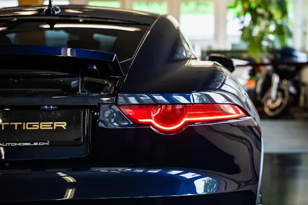 Jaguar F-Type Coupé R 5.0 V8 S/C