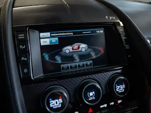 Jaguar F-Type Coupé R 5.0 V8 S/C