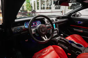 FORD Mustang Fastback 5.0 V8 GT