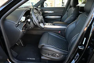 Genesis GV70 2.2 CRDI Luxury Black Edition AT8 AWD 4X4 + Voll-Ausstattung