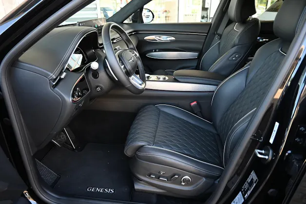 Genesis GV70 2.2 CRDI Luxury Black Edition AT8 AWD 4X4 + Voll-Ausstattung