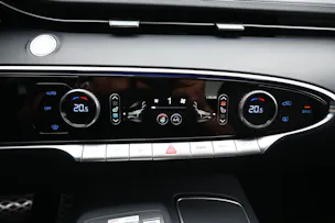 Genesis GV70 2.2 CRDI Luxury Black Edition AT8 AWD 4X4 + Voll-Ausstattung