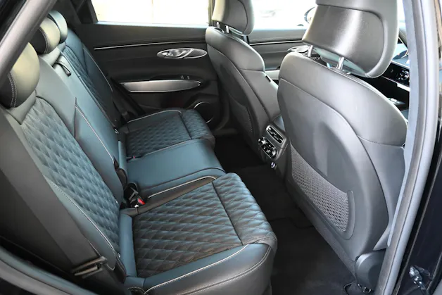 Genesis GV70 2.2 CRDI Luxury Black Edition AT8 AWD 4X4 + Voll-Ausstattung