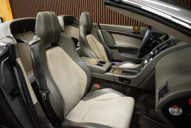 ASTON MARTIN V8 Vantage 4.7 Sportshift