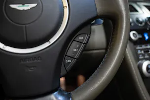 ASTON MARTIN V8 Vantage 4.7 Sportshift