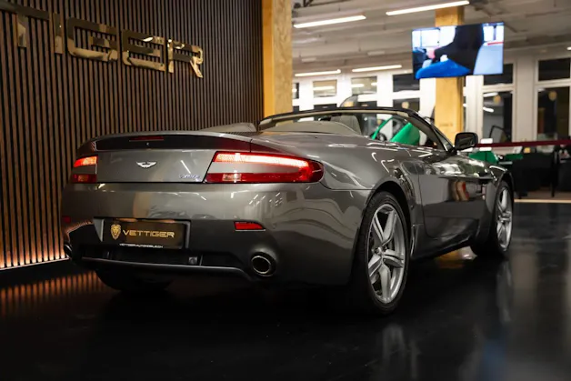 ASTON MARTIN V8 Vantage 4.7 Sportshift