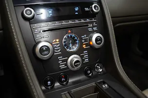 ASTON MARTIN V8 Vantage 4.7 Sportshift