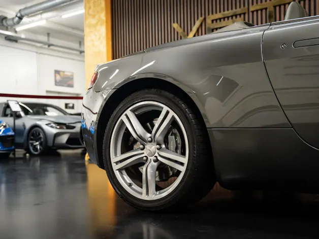ASTON MARTIN V8 Vantage 4.7 Sportshift