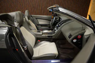 ASTON MARTIN V8 Vantage 4.7 Sportshift