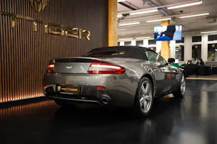 ASTON MARTIN V8 Vantage 4.7 Sportshift