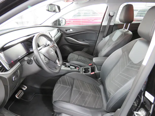 OPEL Grandland 1.2i TP Elegance Automat