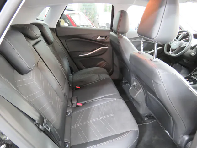 OPEL Grandland 1.2i TP Elegance Automat