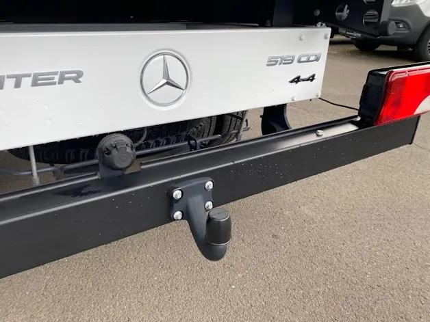 MERCEDES-BENZ Sprinter 519 CDI Standard 9G-TRONIC 4x4