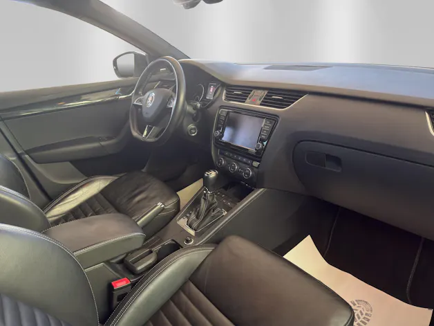 SKODA Octavia Combi 2.0 TDI RS DSG