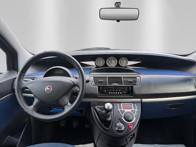 FIAT Ulysse 2.2 16V JTD Swiss Edition