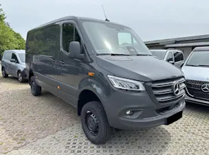 MERCEDES-BENZ Sprinter 319 CDI Standard 9G-TRONIC 4x4