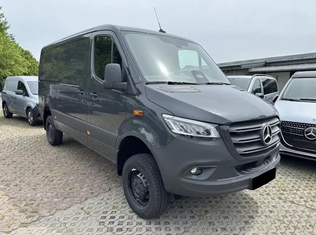 MERCEDES-BENZ Sprinter 319 CDI Standard 9G-TRONIC 4x4