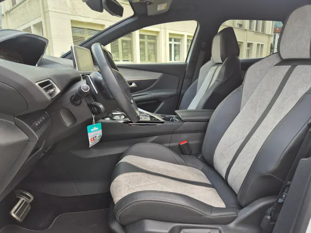 PEUGEOT 3008 300e Hybrid4 GT EAT8