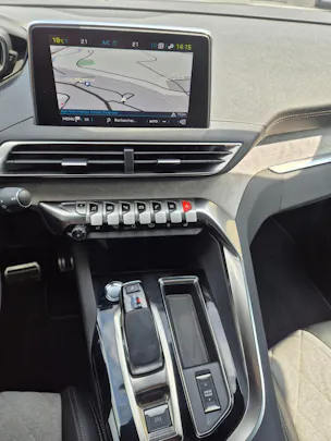 PEUGEOT 3008 300e Hybrid4 GT EAT8