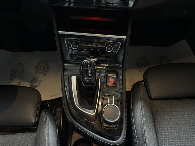 BMW 218d xDrive Active Tourer Steptronic Sport Line