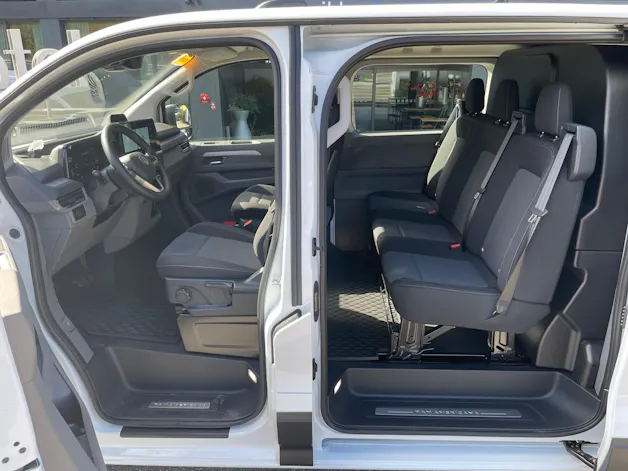 VW Transporter Plus 2.0 TDI 4Motion Lang Automat Pan Americana, 5-Sitzer