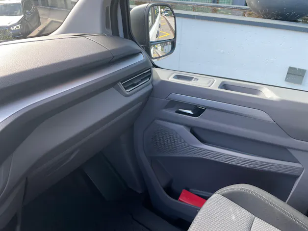 VW Transporter Plus 2.0 TDI 4Motion Lang Automat Pan Americana, 5-Sitzer
