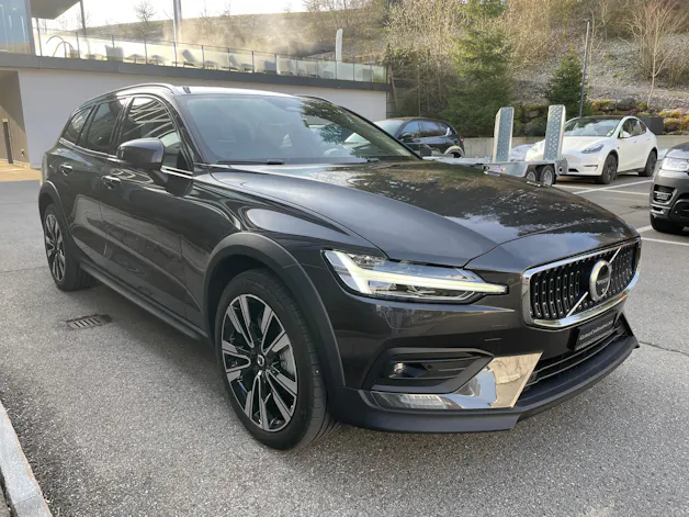 VOLVO V60 Cross Country B5 Mild Hybrid Plus AWD Geartronic