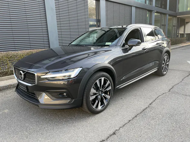 VOLVO V60 Cross Country B5 Mild Hybrid Plus AWD Geartronic