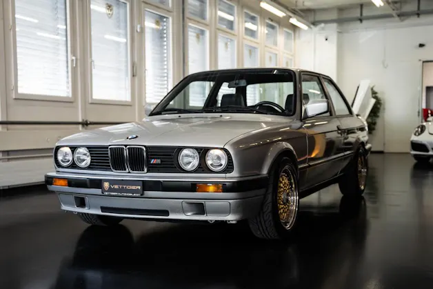 BMW 318iS