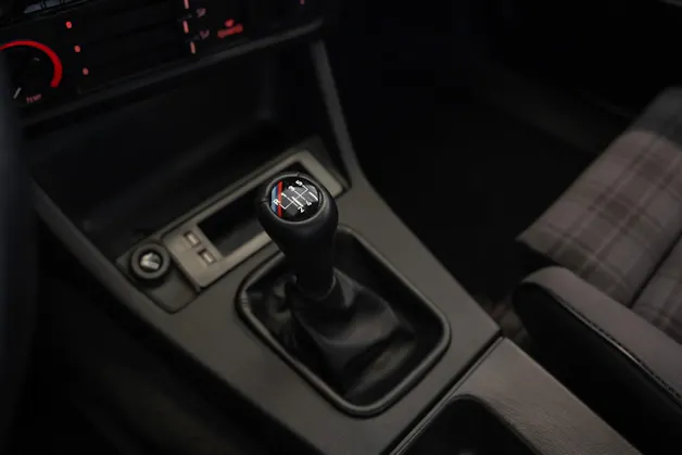 BMW 318iS