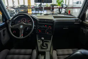BMW 318iS