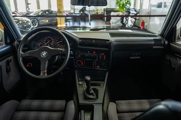 BMW 318iS