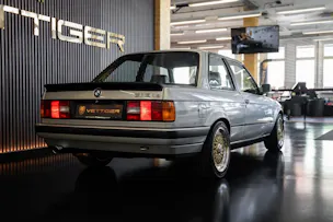 BMW 318iS