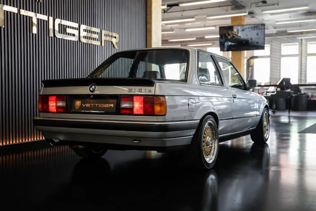 BMW 318iS